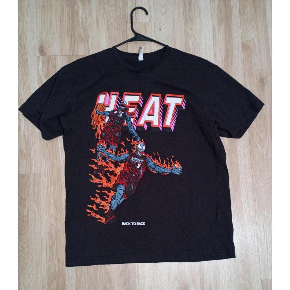 Lebron James Dwayne Wade Marvel Venom Miami Heat Big Graphic T-Shirt